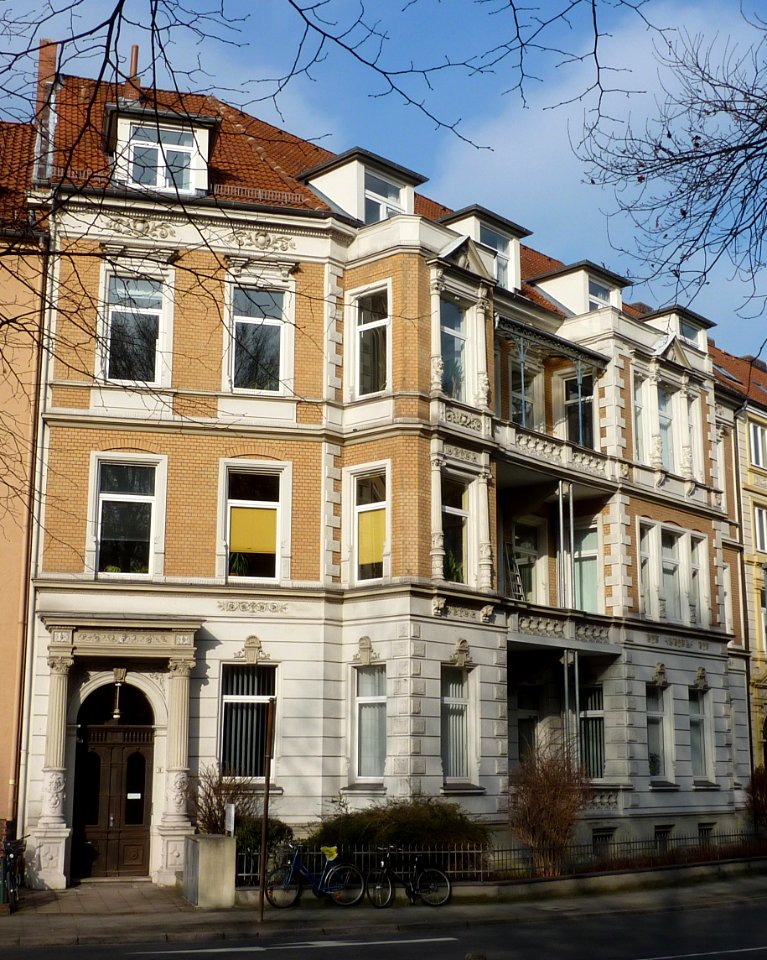 Hohenzollernstraße 11