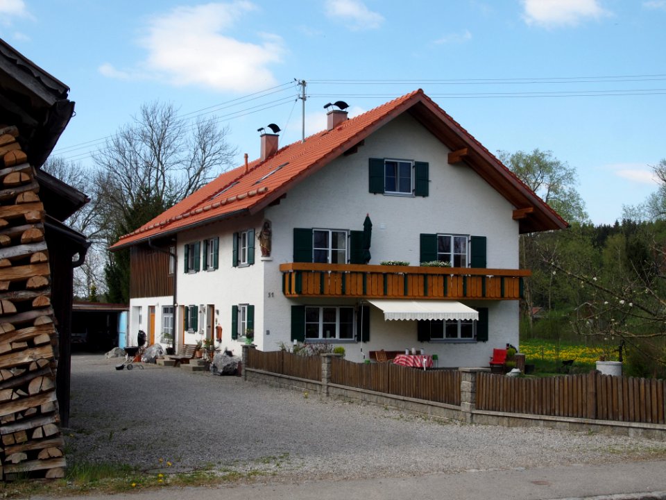 Hoermanshofen, Bernbacher Strasse 51