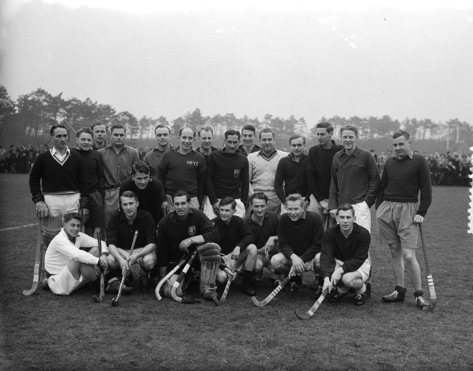 Hockey. Toga tegen HHYC Den Haag HHYC kampioenelftal, Bestanddeelnr 905-6172