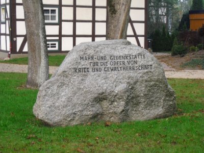 Hoevelhof-Findling