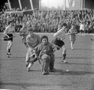 Hockey Nederland tegen Belgie 9-2 Dames Trix Lemmens-Nillesen maakt derde doel, Bestanddeelnr 915-0159