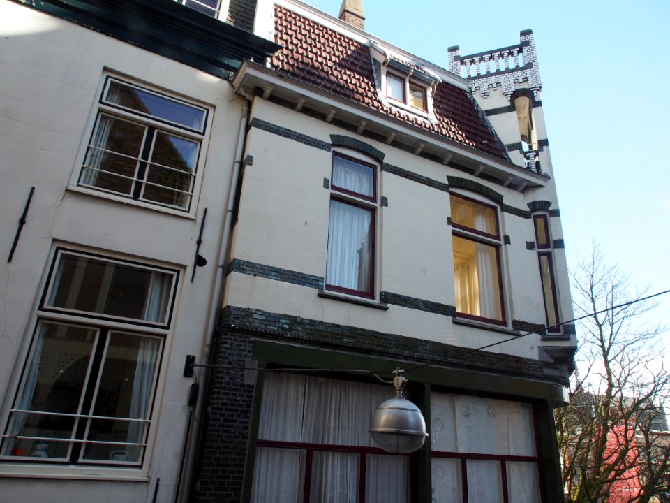 Hoekhuis Kapelstraat, Leiden foto 1