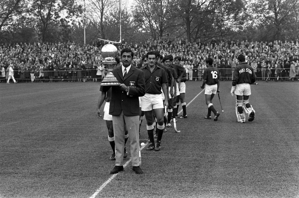 Hockey Nederland tegen Pakistan 3-1, Amsterdam, de Wereldcup die Pakistan onlan…, Bestanddeelnr 925-0964