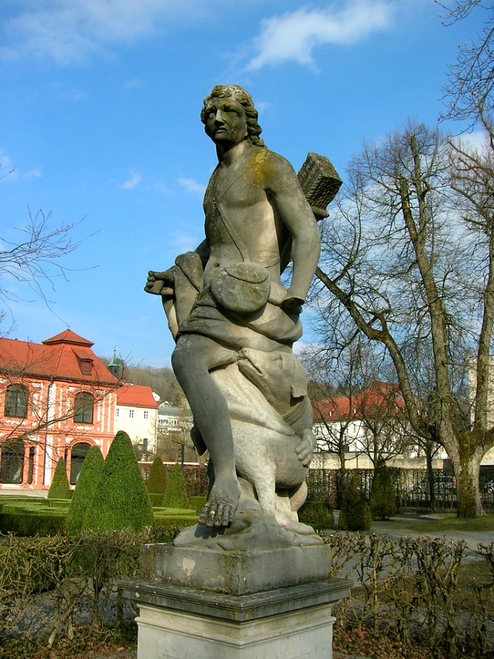 Hofgarten Eichstätt -Statue NO (2)
