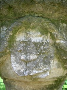 Hofgarten Eichstätt -Steinvase W Relief N 1