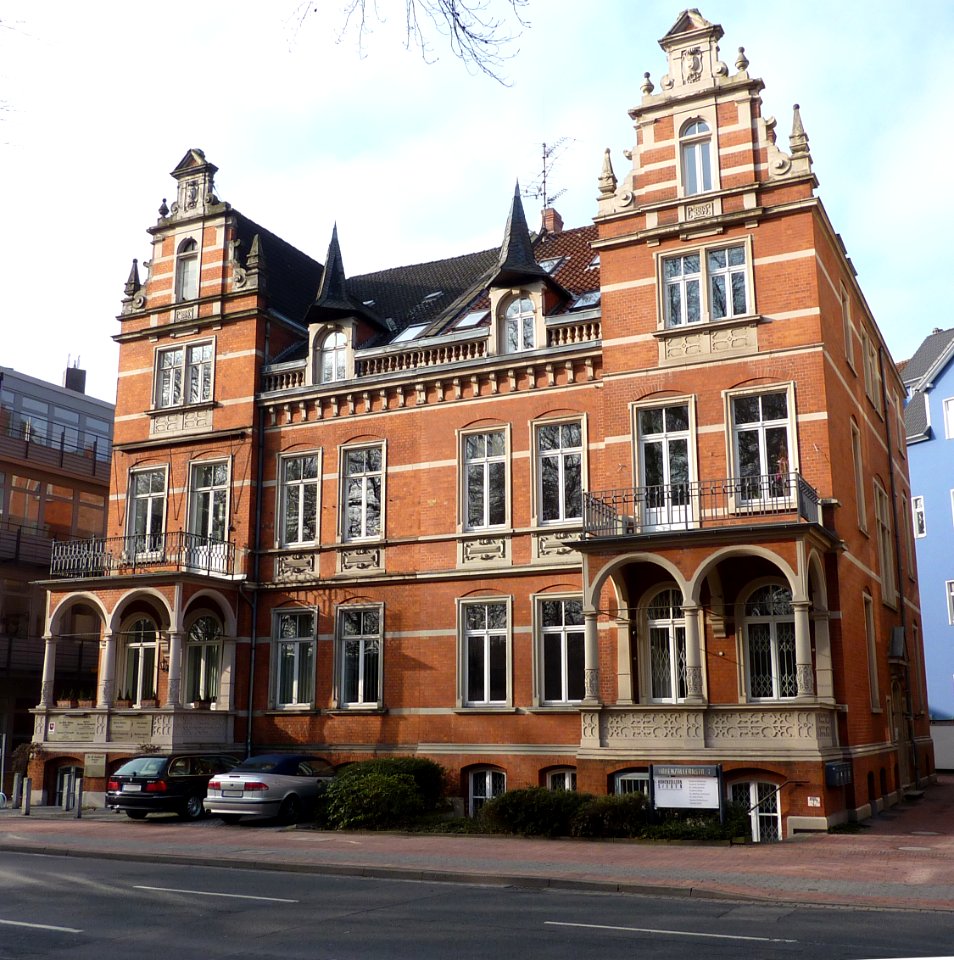 Hohenzollernstraße 6-7