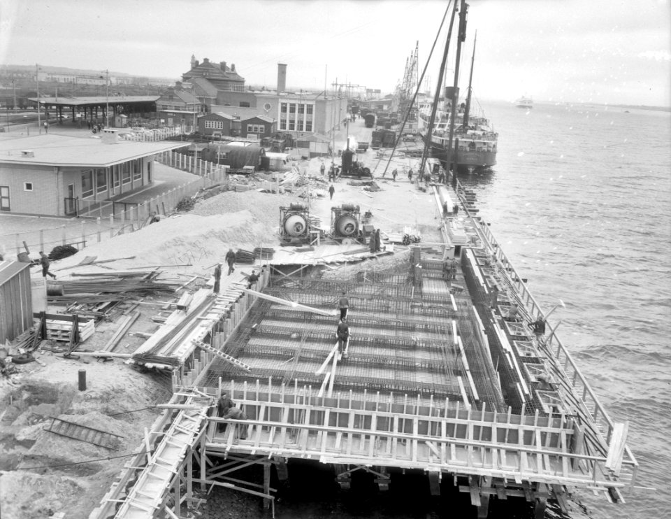 Hoek van Holland bouw nieuwe Harwichsteiger, Bestanddeelnr 906-5930