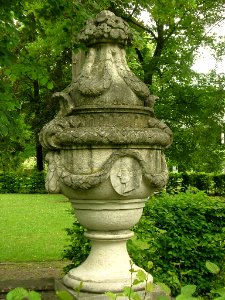 Hofgarten Eichstätt -Steinvase O 2