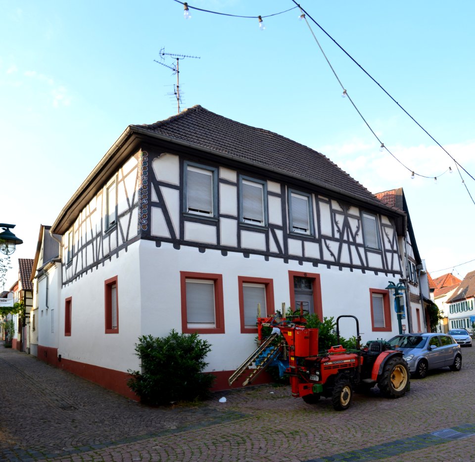 Hochheim, Rathausstraße 15