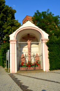Hochheim, Kreuzigungsgruppe vor Flörsheimer Straße 2
