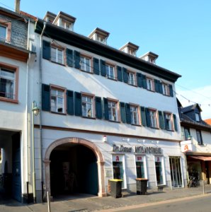 Hochheim, Frankfurter Straße 8