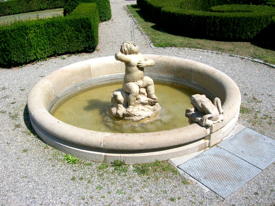 Hofgarten Eichstätt -kleiner Brunnen Ost