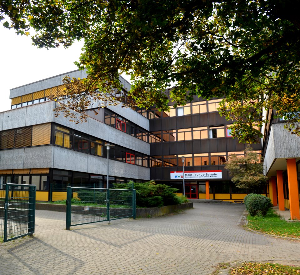 Hofheim, Main-Taunus-Schule