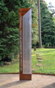 Hofheim, Waldfriedhof, Gefallenendenkmal, Säule 1