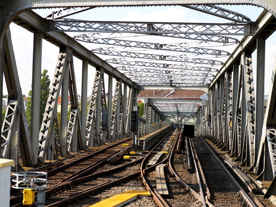 Hochbahn.U12.Gleispark.3