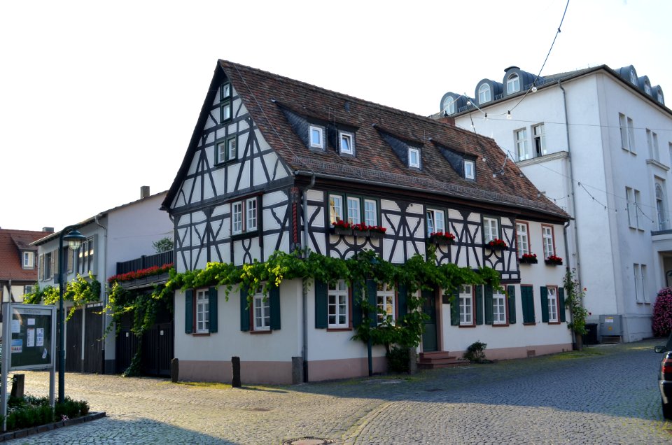 Hochheim, Kirchstraße 15