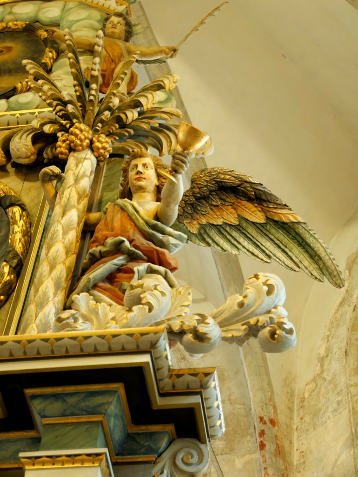 Hochaltar.Engel.rechts.Liebfrauenkirche.Jueterbog.P1021923