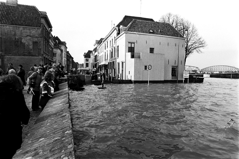 Hoge waterstand grote rivieren diversen, Bestanddeelnr 930-6642
