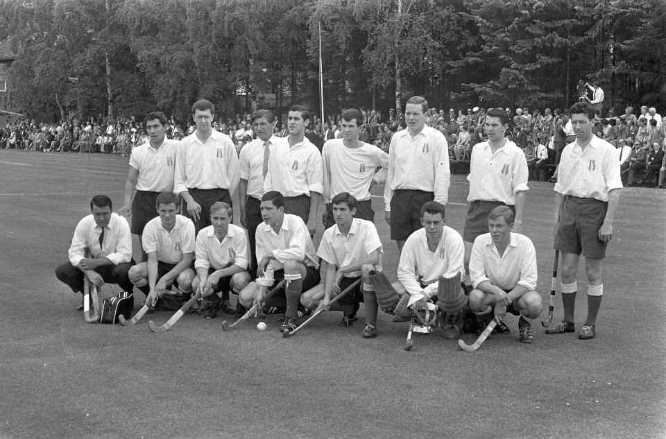 Hockey, Venlo tegen HMC 3-1, het kampioenselftal van Venlo, Bestanddeelnr 920-3533