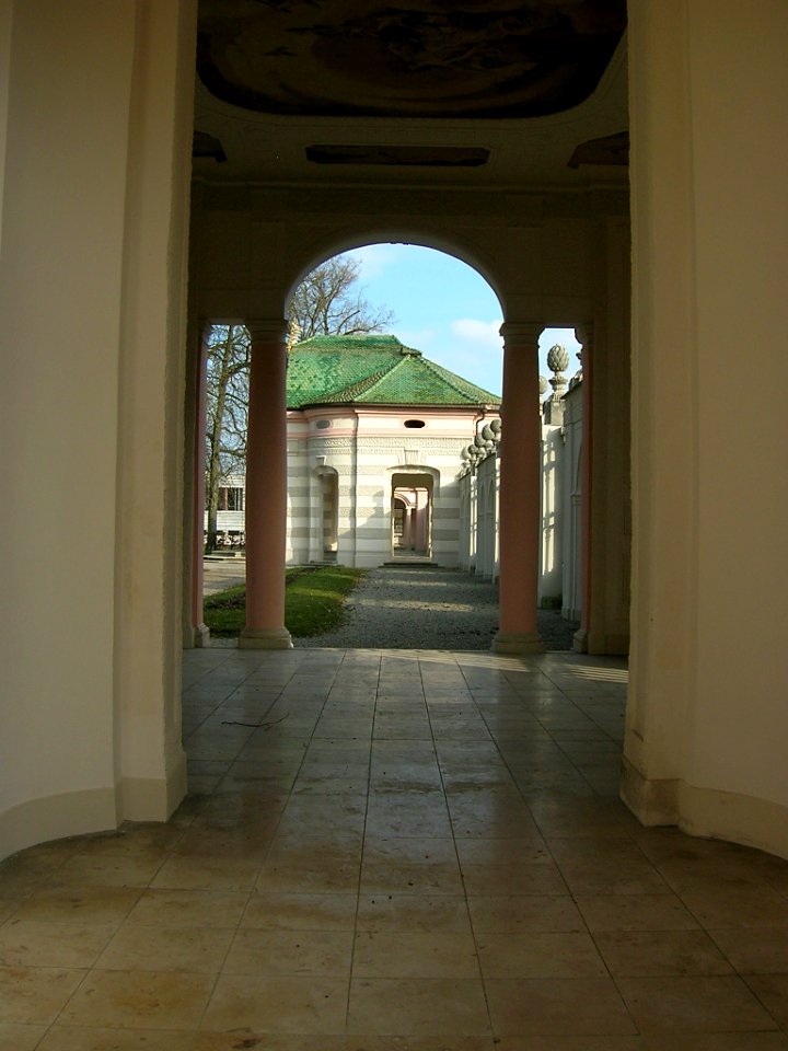 Hofgarten Eichstätt -Pavillon West -Blick auf Pavillon Mitte