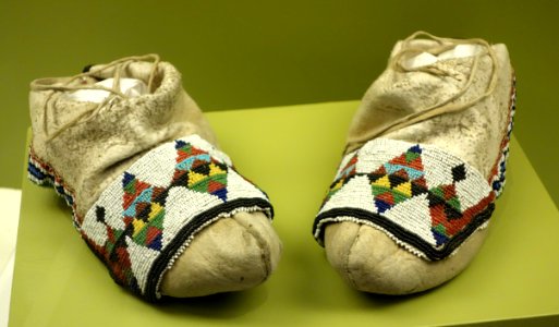 Ho-Chunk moccasins, undated - Wisconsin Historical Museum - DSC02933