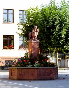 Hofheim, Pestalozzi-Schule, Brunnen