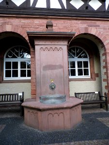 Hofheim, Brunnen vor dem Rathaus photo