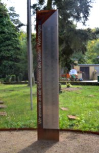 Hofheim, Waldfriedhof, Gefallenendenkmal, Säule 3