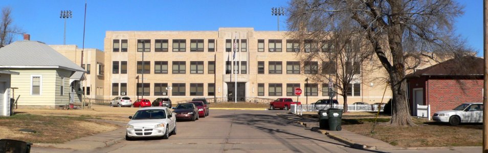Hoisington, Kansas HS from S 2 long