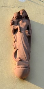 Hochheim, Kirchstraße 34, Mondsichelmadonna