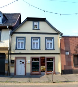 Hochheim, Frankfurter Straße 12