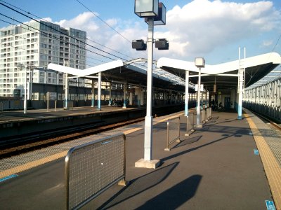 Hokuso Higashi-Matsudo station platform 20120929