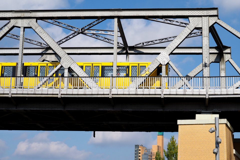 Hochbahn.U12.Gleispark.4