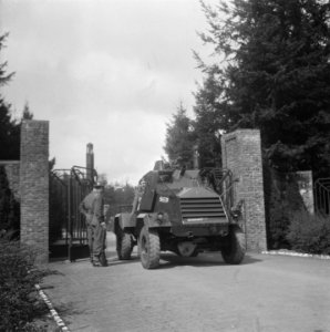 Hoge Veluwe conferentie betreffende Indonesië op jachtslot St. Hubertus. Een GM , Bestanddeelnr 901-6428