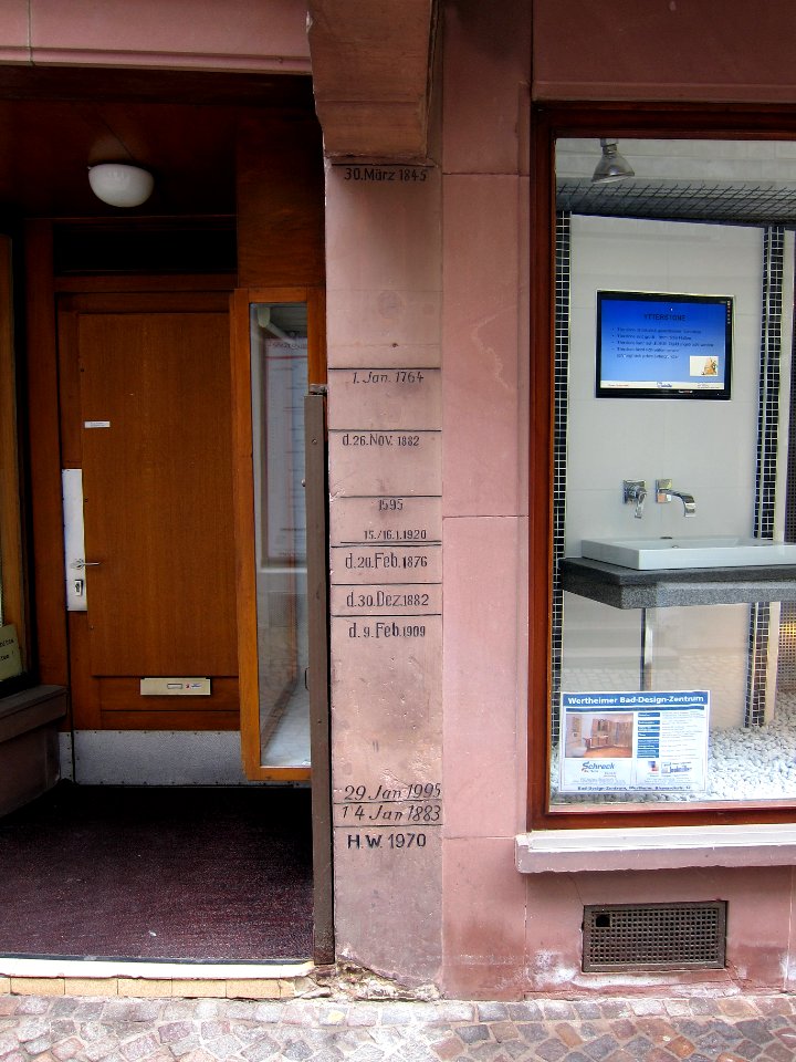 Hochwassermarkierungen Wertheim, 4