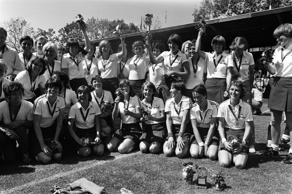 Hockey, Europacup dames finale (Amsterdam tegen Eintracht ererondje Amsterdam en, Bestanddeelnr 928-6297
