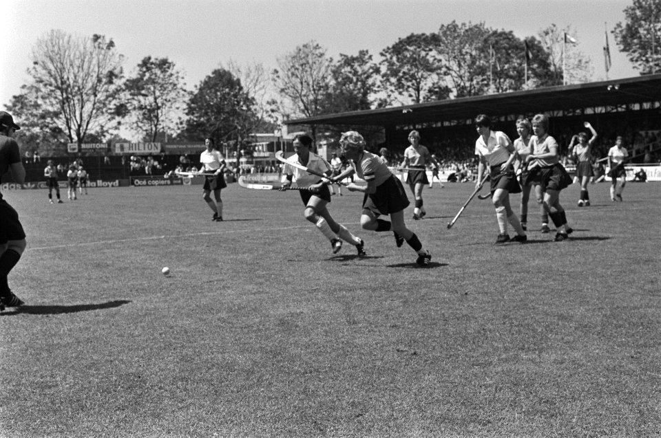 Hockey, Europacup dames finale (Amsterdam tegen Eintracht spelmomenten, Bestanddeelnr 928-6298