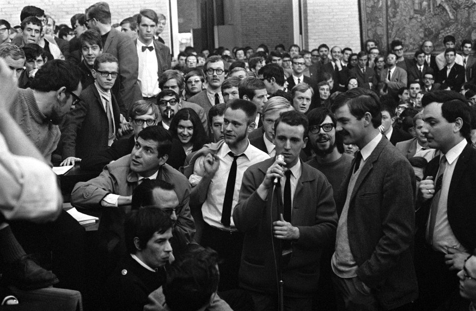 Hogeschool te Tilburg gesloten na bezetting van de senaatskamer en de telefoonce, Bestanddeelnr 922-3531