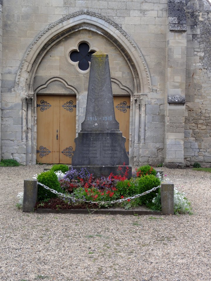 Houdancourt (Oise) Monument aux morts