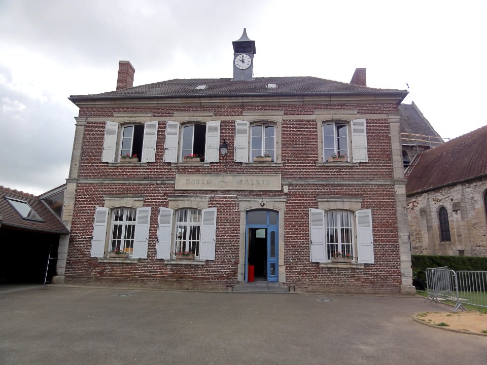 Houdancourt (Oise) Mairie-école
