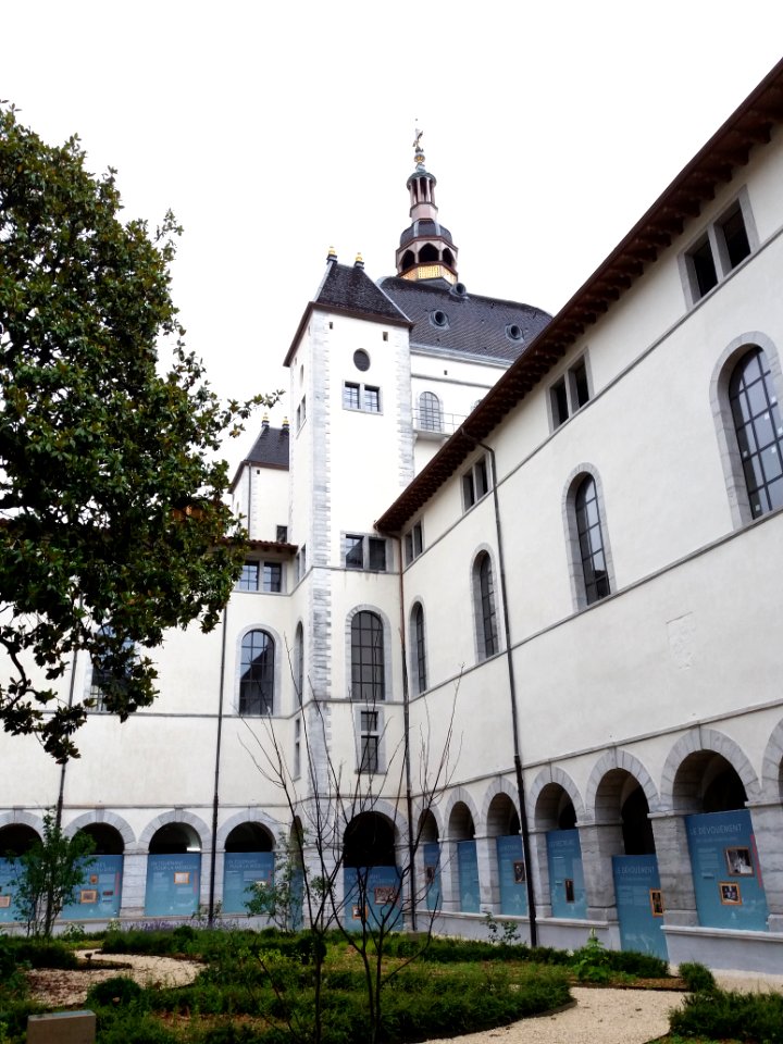 Hotel-Dieu de Lyon - Grand cloître - Angle est