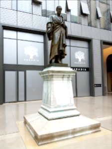 Hotel-Dieu de Lyon - Statue d'Amédée Bonnet - Face droite