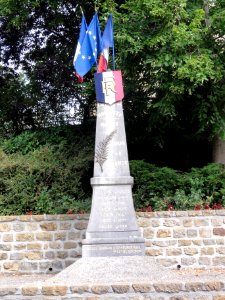 Houldizy (Ardennes) monument aux morts