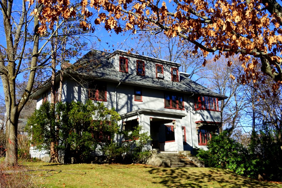 House - Arlington, MA - DSC03643a