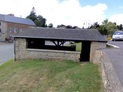 Houldizy (Ardennes) lavoir