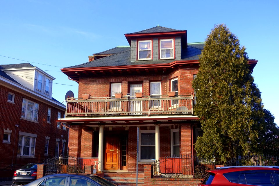 House - Chelsea, Massachusetts - DSC09331