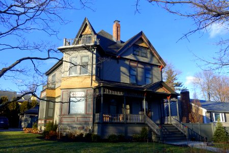 House - Arlington, MA - DSC04384