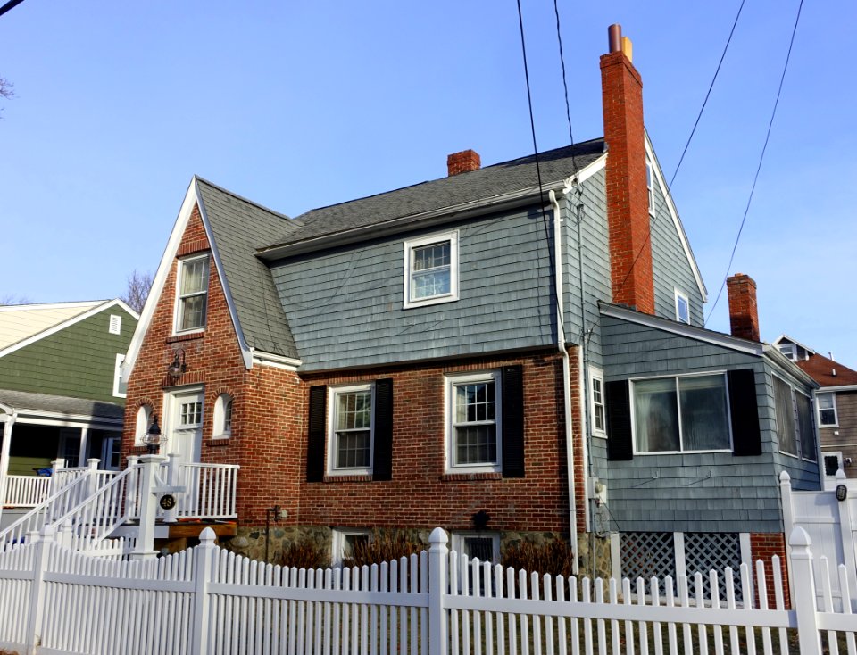House - Arlington, MA - DSC03655