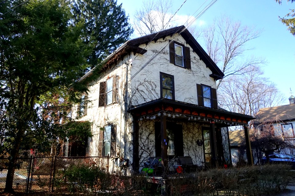 House - Arlington, MA - DSC08782