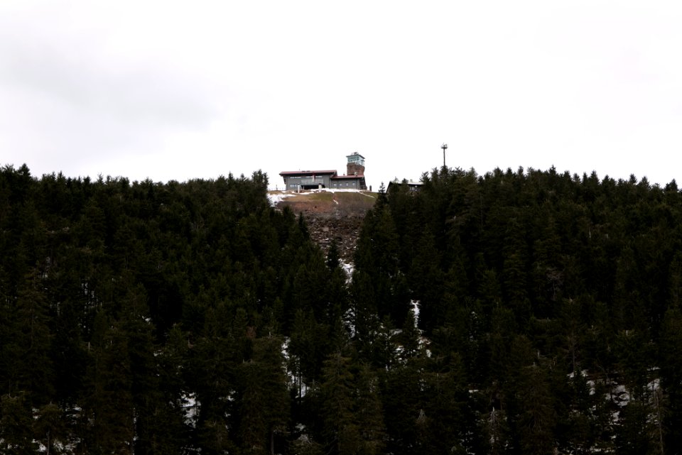 Hornisgrindeturm from Mummelsee 2020-03-14 02